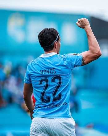 Celebración de Michael Hoyos tras el 1-0 ante ADT en el estadio Alberto Gallardo.