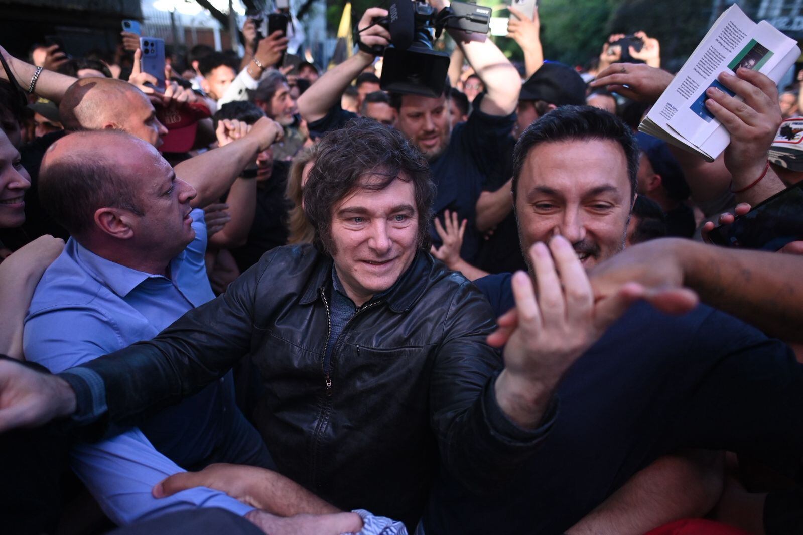 Javier Milei junto a Luis Petri en Mendoza