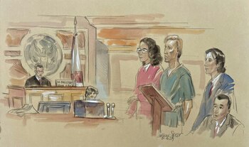 Ryan W. Routh, sospechoso de intentar asesinar a Donald Trump, comparece ante un tribunal federal donde fue acusado de dos delitos relacionados con armas de fuego en West Palm Beach, Florida, EE. UU., el 16 de septiembre de 2024, en un boceto en la sala del tribunal. REUTERS/Lothar Speer
