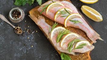 Cómo hacer lubina en la