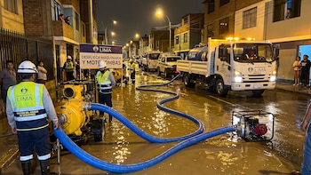 Lluvias en Lima: Municipalidad de Lima despliega maquinaria y motobombas ante inundaciones en distritos del sur