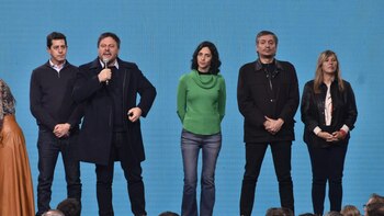 El diputado en el escenario