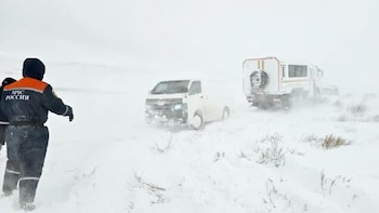 Alerta naranja en Moscú tras una tormenta invernal que dejó víctimas y daños graves en el centro-oeste de Rusia