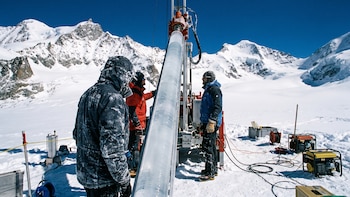Cómo un glaciar alpino preservó durante 2.000 años sequías medievales, erupciones lejanas y fundiciones
