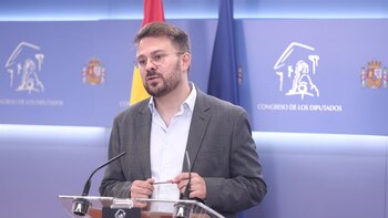 Sumar ve "inasumible" la situación de Zapatero y reclama a Sánchez muchas explicaciones sobre el rescate de Plus Ultra