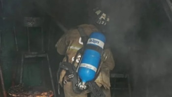 Incendio en un centro comercial de Cartagena dejó un herido y destruyó un local