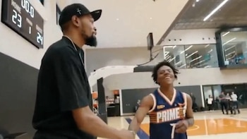 Kevin Durant con el influencer