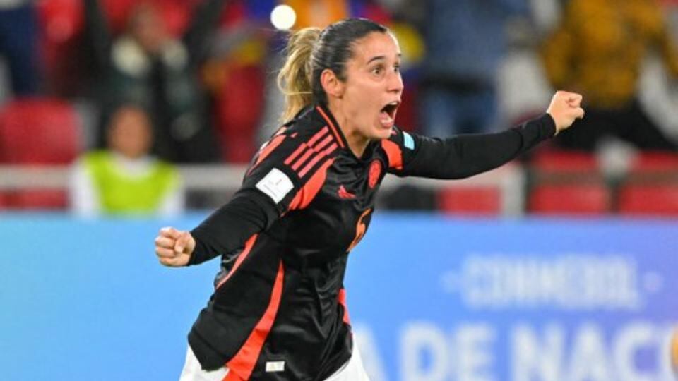 Daniela Montoya marcó el gol decisivo para Colombia tras un potente remate en el segundo tiempo - crédito @fifaworldcup_es/X