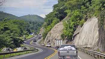 Ruta 27 tendrá carril reversible este domingo para agilizar retorno masivo tras la Semana Santa en Costa Rica