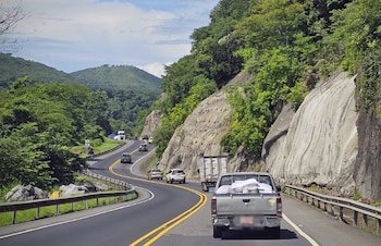 El carril reversible abarcará 47 kilómetros entre Pozón y Ciudad Colón. Cortesía: MOPT