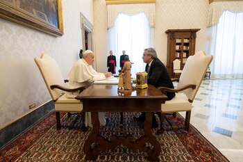 Fernández tuvo su primera escala