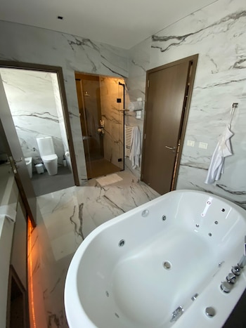 El baño con finas terminaciones