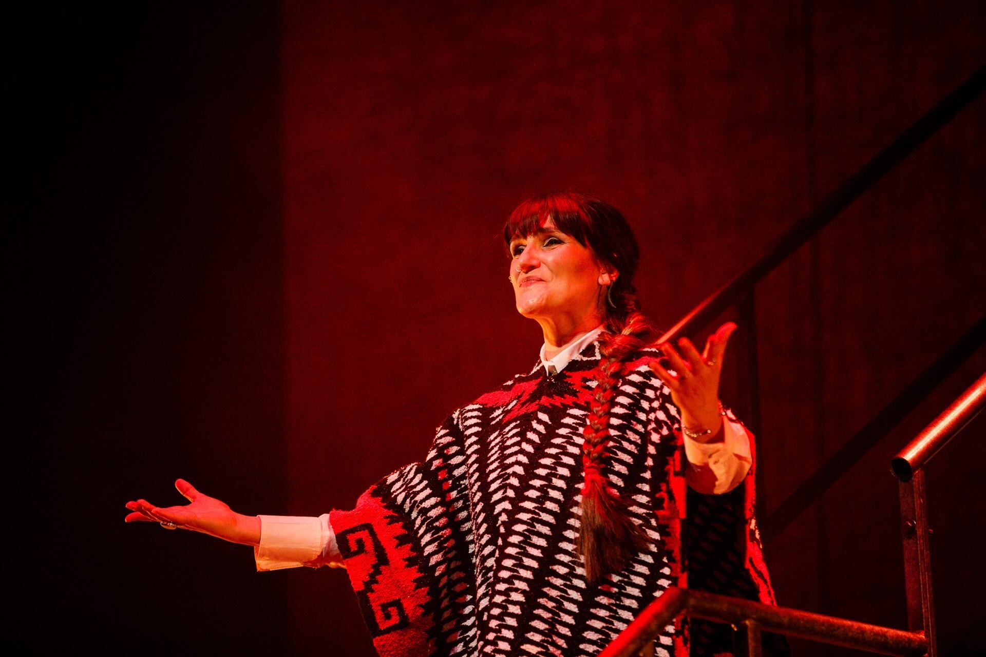 Rozalén llega hoy y mañana al Palacio de Festivales la obra teatral dedicada a Chavela Vargas