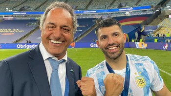Daniel Scioli con la Selección en el Maracaná