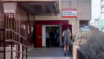 El paro sube en 231.500 personas hasta marzo, su mayor alza desde 2013, y se destruyen 170.300 empleos