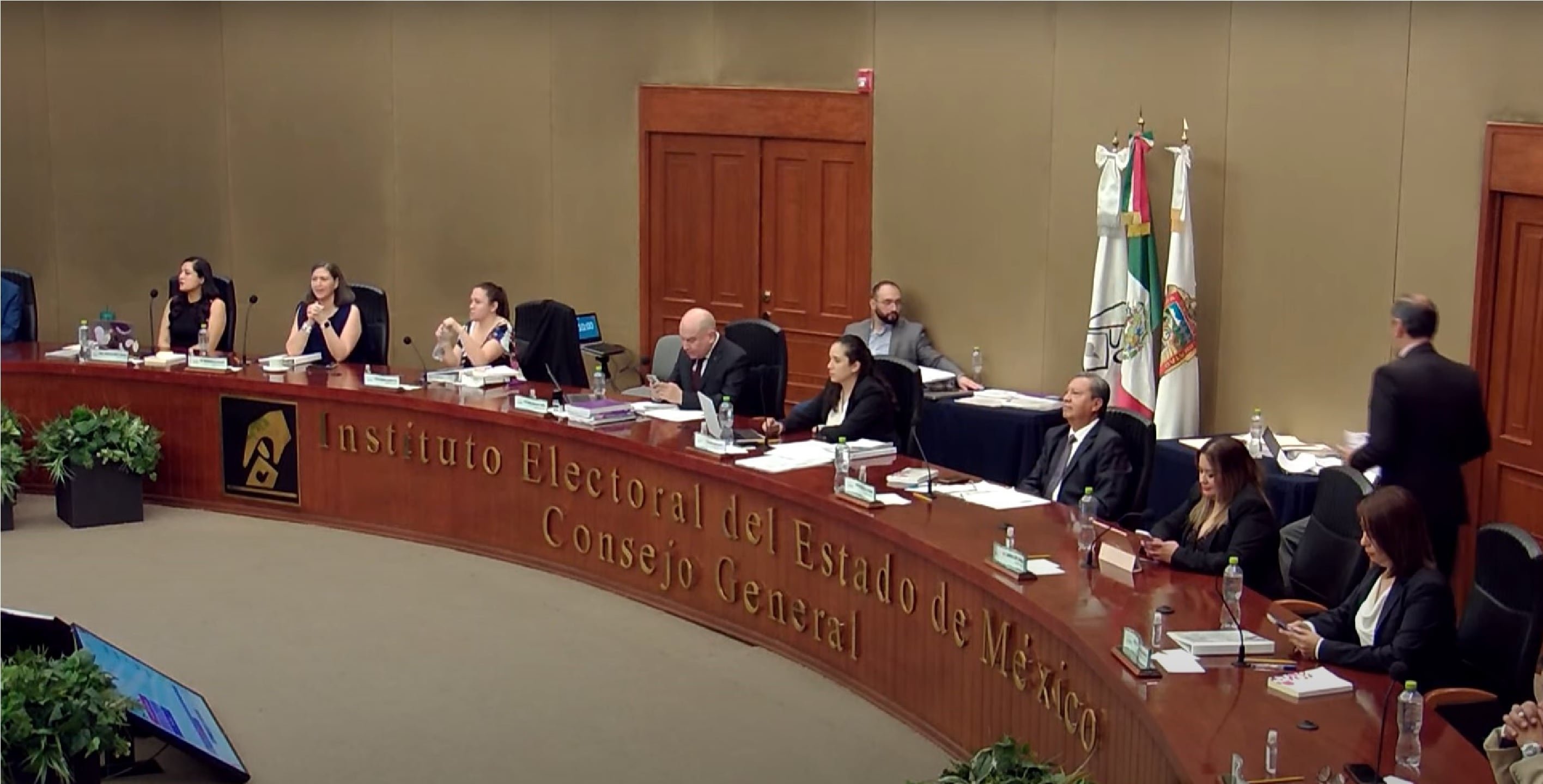 El pleno del IEEM terminó el conteo de votos y validó la elección del Edomex, po lo cual se dará la constancia de mayoría a Delfina Gómez y se convierta en gobernadora electa (IEEM)
