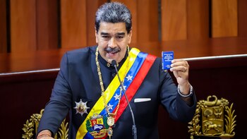 Maduro lanza un "ambicioso" programa