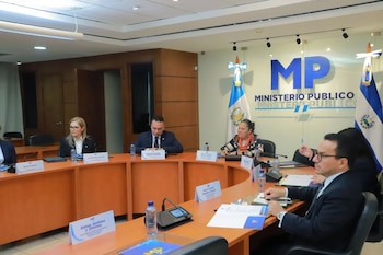 Fiscales de Guatemala y El Salvador sostienen reunión de fortalecimiento institucional