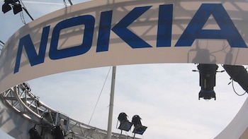 Nokia reduce un 49% el