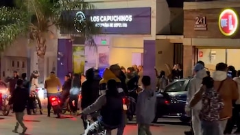 Caranava de motos y humo: la despedida tumbera al joven que murió tras ser detenido en una comisaría de Córdoba
