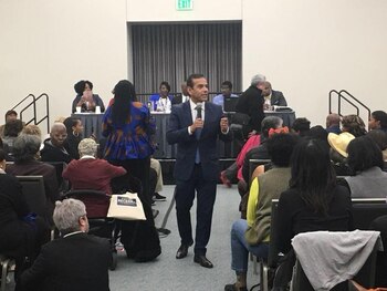 Villarraigosa fue el primer alcalde