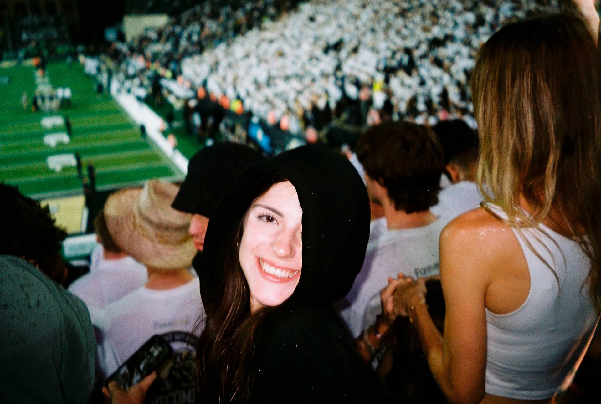 Luján, de 22 años, en un partido de fútbol americano de su universidad