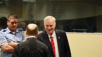 El hijo de Mladic denuncia una negligencia médica tras la muerte de su padre