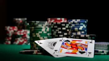 Cómo jugar a través de