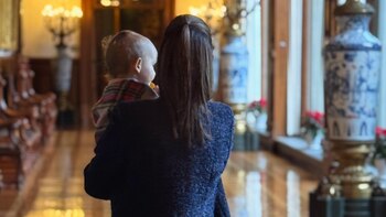 Claudia Sheinbaum presume foto navideña