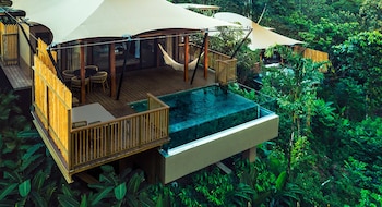 Vista de Nayara Tented Camp, el hotel mejor posicionado de Costa Rica en el ranking mundial, según Travel + Leisure. Crédito: NayaraTented Camp