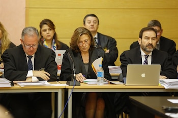 04/02/2020 Isabel Nieto, en el centro, en el macrojuicio del caso Serrallo
POLITICA ANDALUCÍA ESPAÑA EUROPA GRANADA AUTONOMÍAS
ÁLEX CÁMARA-EUROPA PRESS