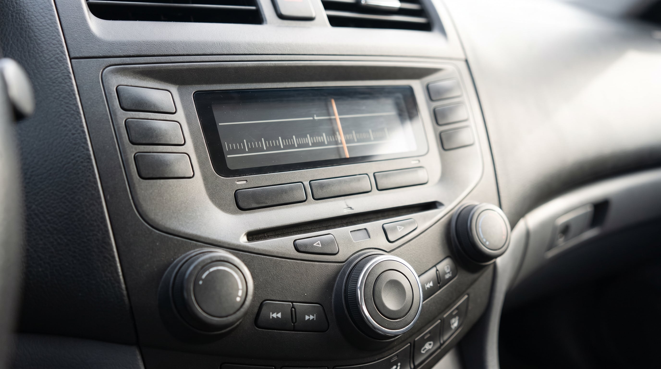 El argumento de fondo es que la radio continúa siendo un medio de comunicación fiable y accesible para millones de personas.
(Imagen Ilustrativa Infobae)
