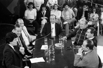 El 13 de noviembre de 1994, el elenco de Sábados Felices llegó a Florida, Valle del Cauca, para inaugurar una escuela dentro de una campaña educativa - crédito Colprensa