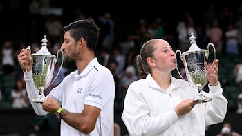 ¡Orgullo salvadoreño! Marcelo Arévalo se corona campeón de dobles mixtos en Wimbledon y va por el doblete