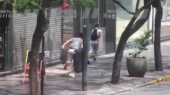 Video: dos delincuentes cayeron en