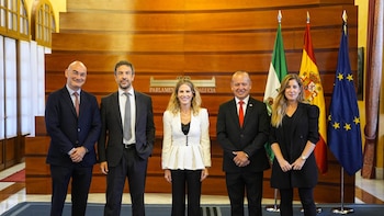 Ana Mestre recibe en el Parlamento al director del Consejo de la Judicatura del Estado de Jalisco