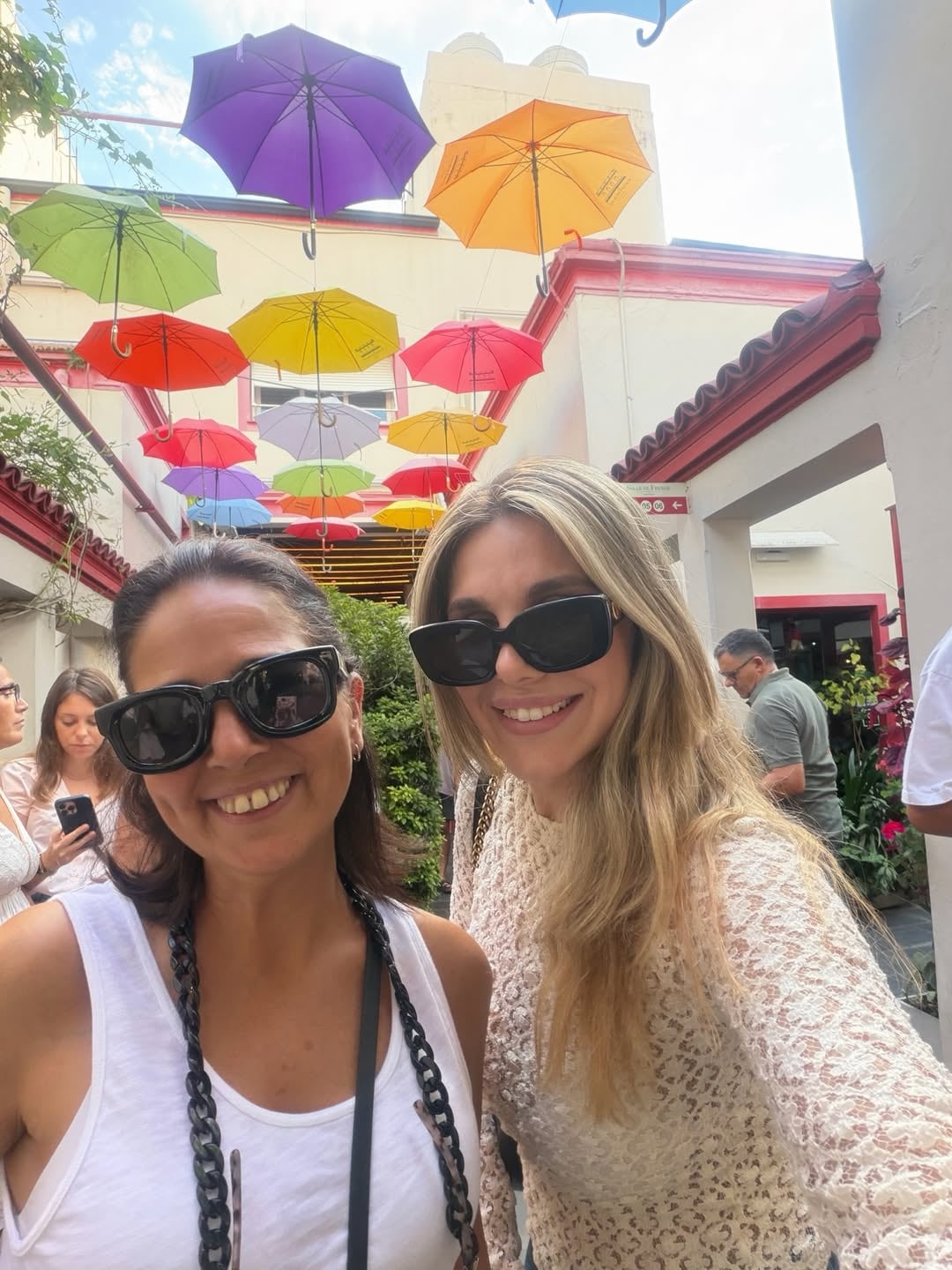 Ivana estuvo acompañada por una amiga