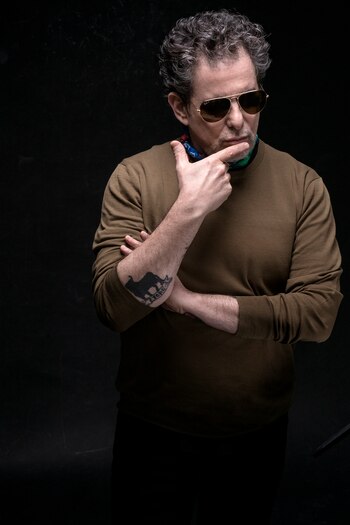 Andrés Calamaro vive actualmente entre