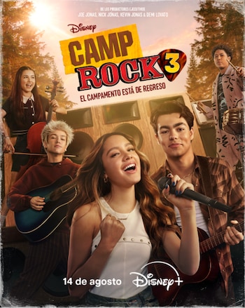 Póster de película con título 'Camp Rock 3', seis jóvenes músicos con instrumentos, logotipo de Disney y Disney+, y la fecha '14 de agosto'