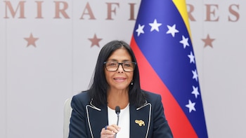 Delcy Rodríguez pidió a Estados Unidos eliminar las restricciones contra Venezuela tras su exclusión de la lista de sancionados