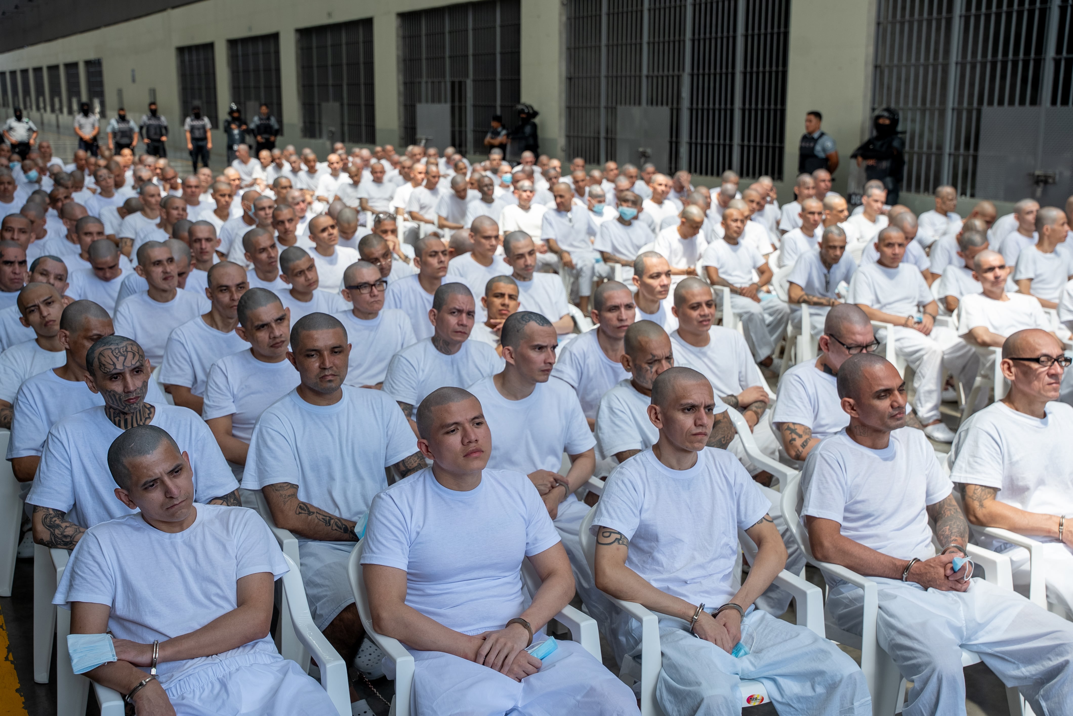 Los 486 cabecillas de la MS-13 enfrentan juicio tras revelarse los audios que evidencian órdenes directas para homicidios de civiles y agentes policiales. (Foto: FGR)