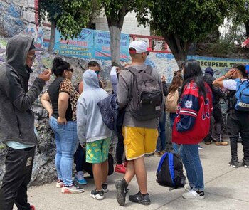 Los vacacionistas esperaron por varias