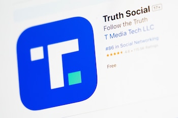 Trump Media & Technology Group ha anunciado que la Truth API permitirá a sus clientes recibir las publicaciones de las 10 cuentas más influyentes de la red social.
(AP Foto/John Minchillo, archivo)