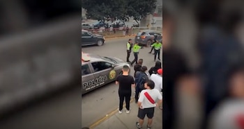 Policías llegan al lugar donde