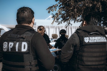 Detienen a 14 personas y aseguran metanfetamina tras cuatro catos en Querétaro