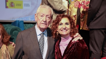 Escuredo plantea a Felipe González