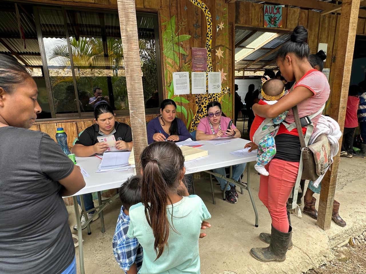 La continuidad educativa de las lenguas indígenas se corta en muchos casos en la secundaria y algunos jóvenes ocultan su identidad indígena por discriminación. (Cortesía: CCSS)