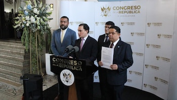 Superintendencia de Competencia propone sanciones por pactos en precios de combustibles en Guatemala