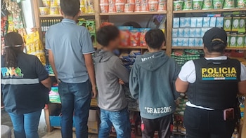 Rescatan a 11 adolescentes y capturan a cuatro personas por explotación laboral en Guatemala