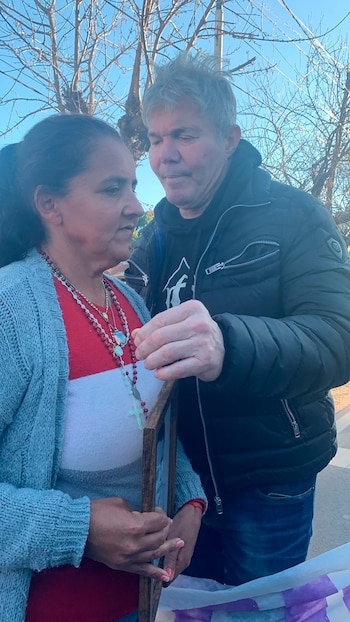 Burlando, junto a la mamá